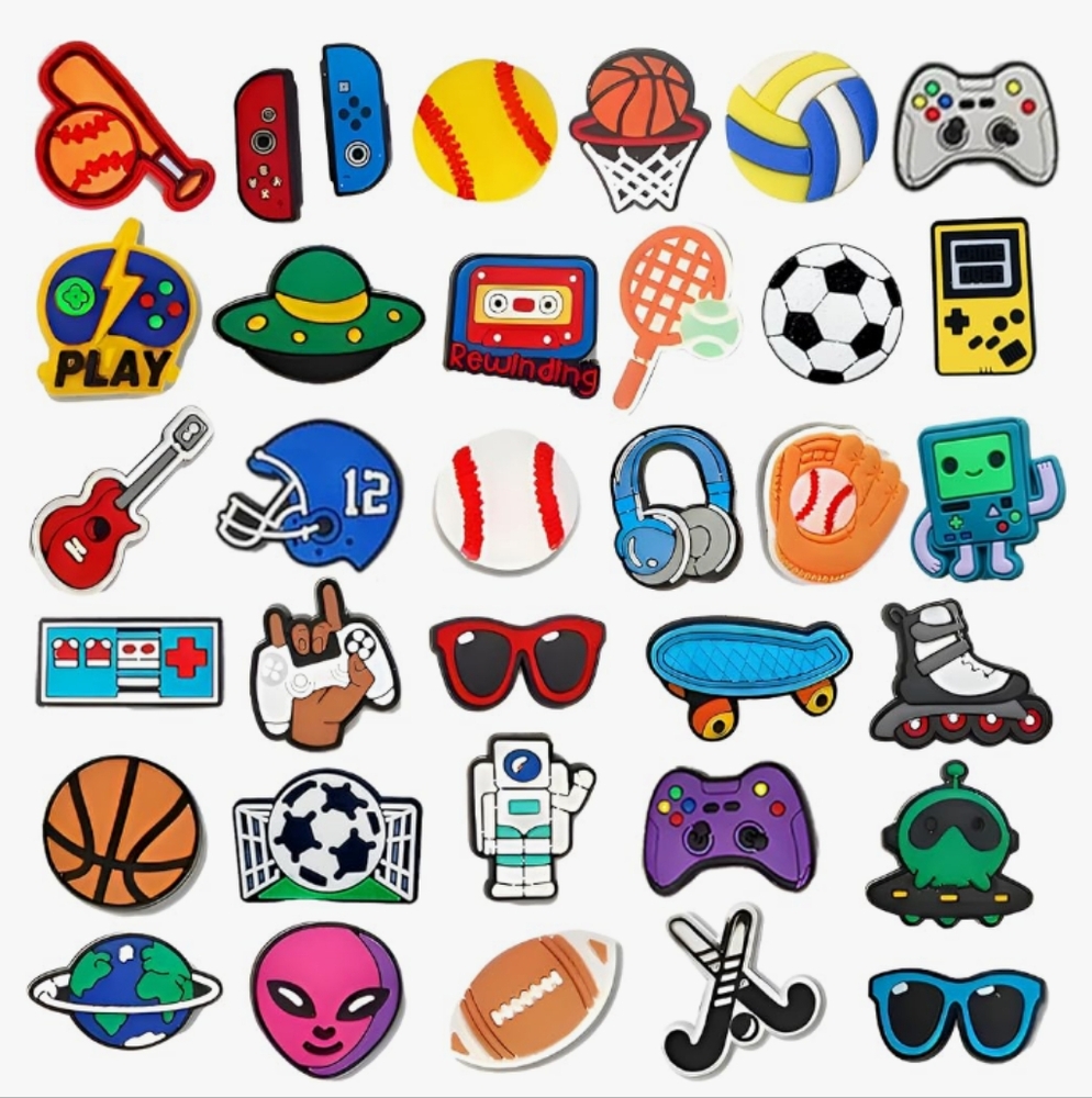 34 Pcs Cartoon Game Shoes Jibbit Decoration NWT